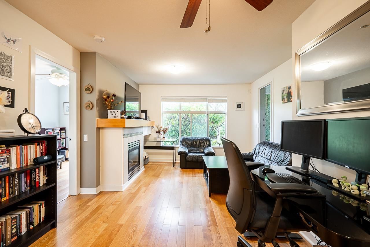 Listing Image 8