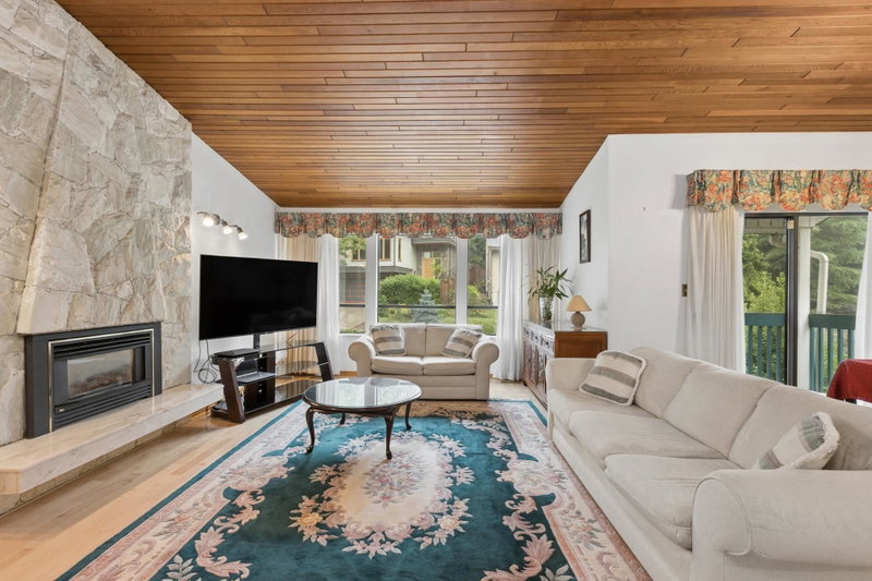5609 White Pine Lane