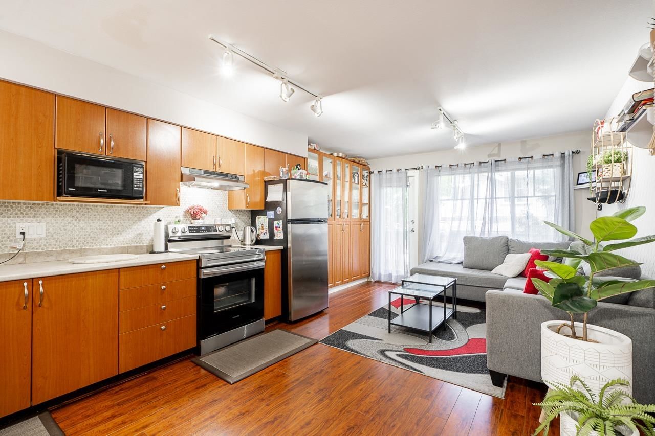 Listing Image 10