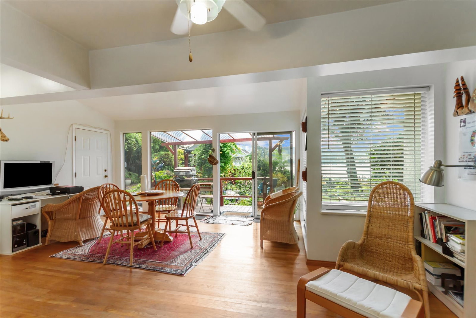Listing Image 15