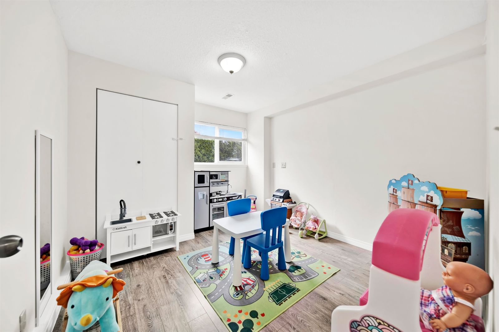 Listing Image 20