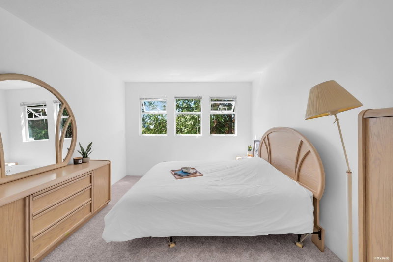 303 - 5335 Hastings Street