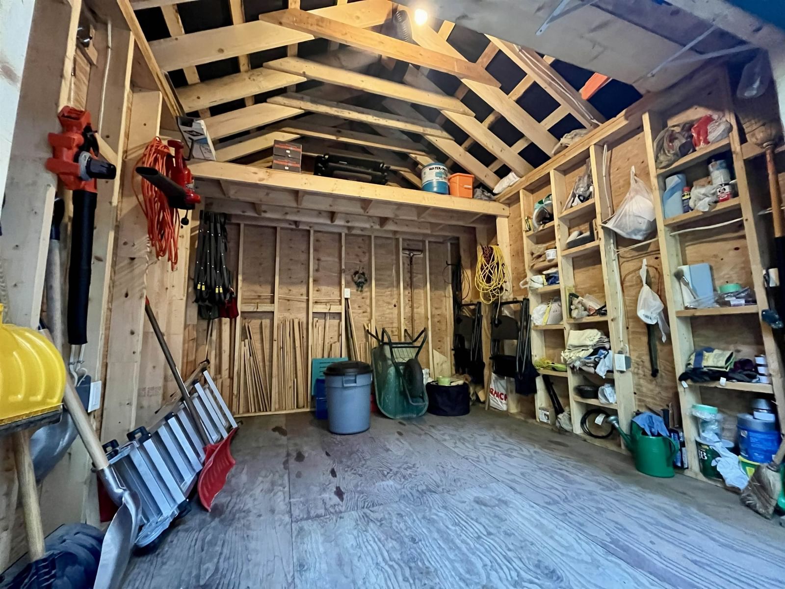 Listing Image 15