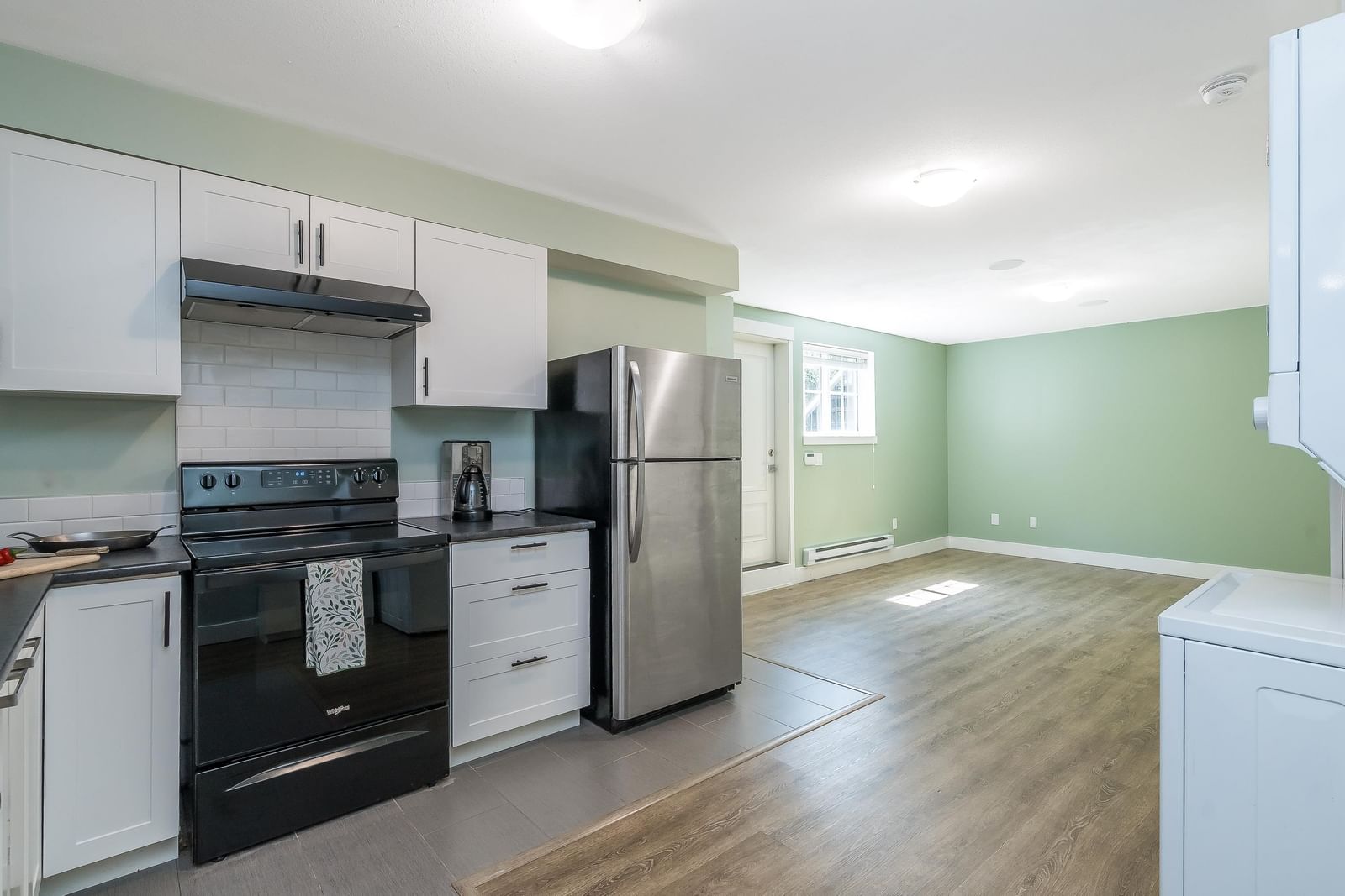 Listing Image 24