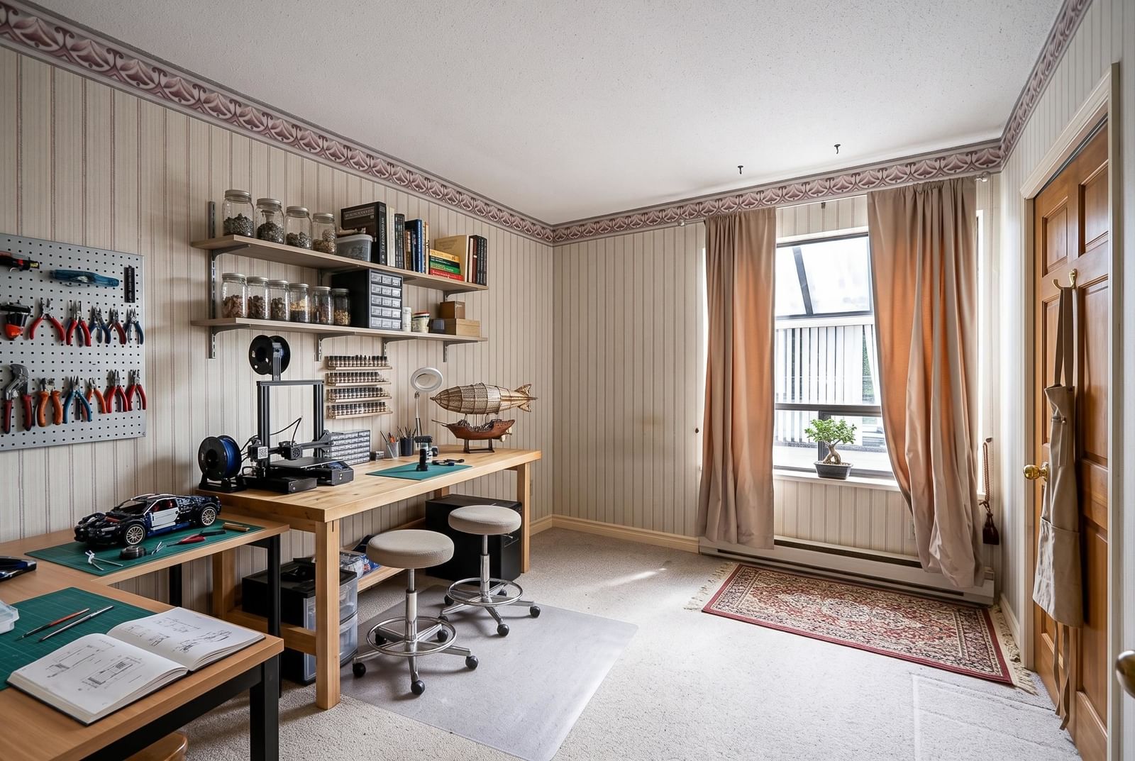 Listing Image 4