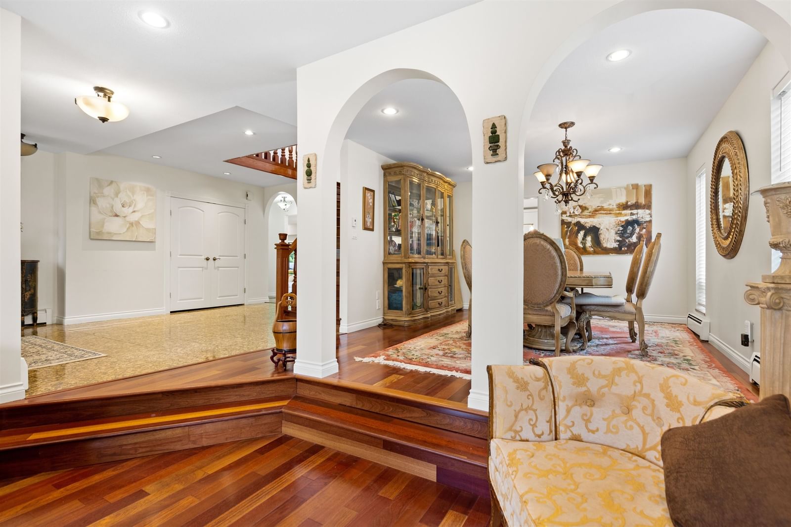 Listing Image 6