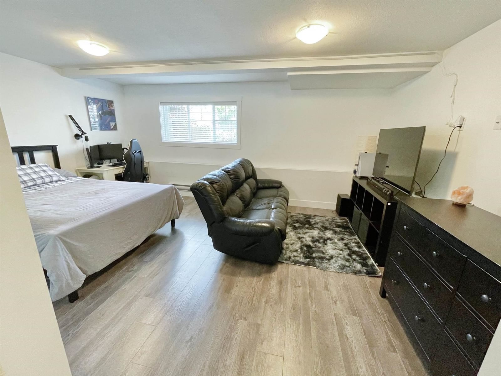 Listing Image 26