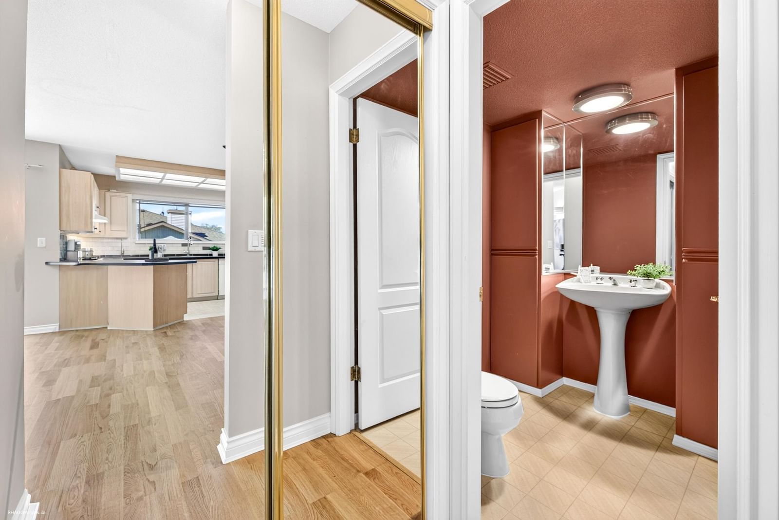 Listing Image 11