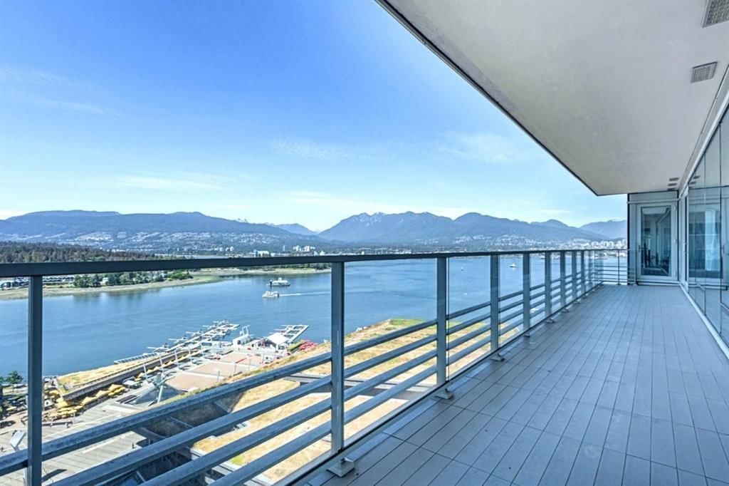 230X - 1011 Cordova Street W