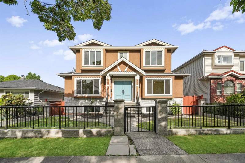 5454 Slocan Street