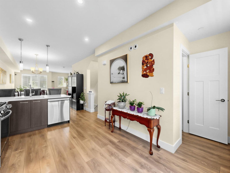 166 - 1894 Osprey Drive