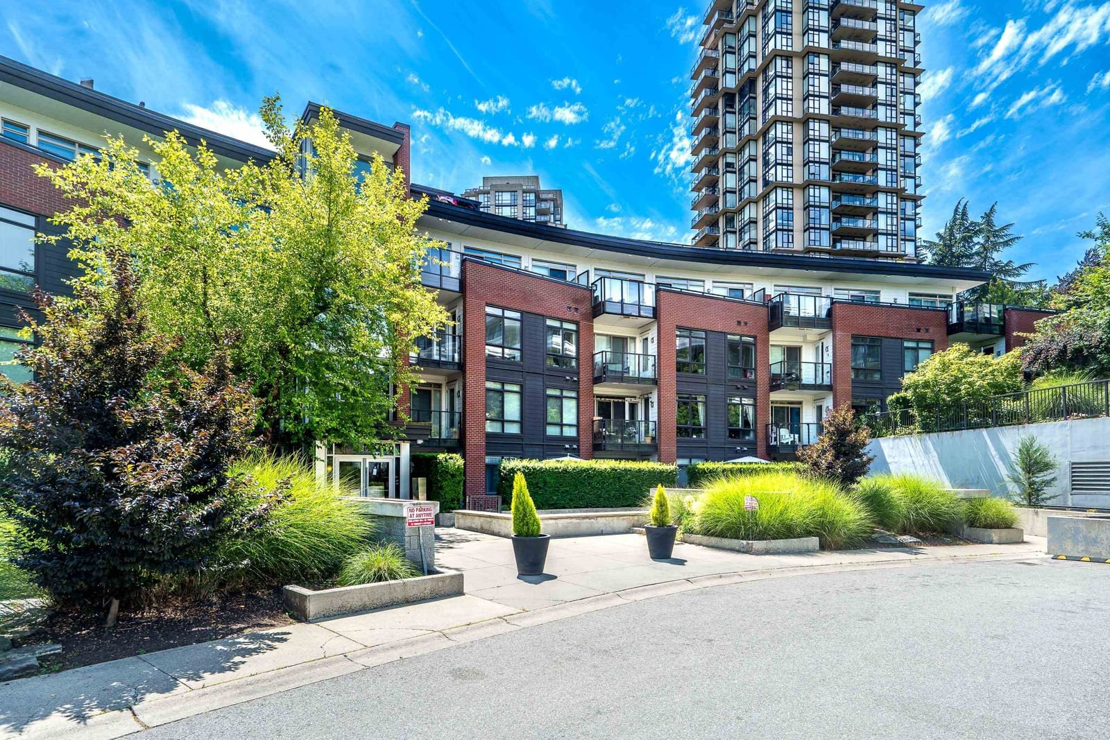 Listing Image 11