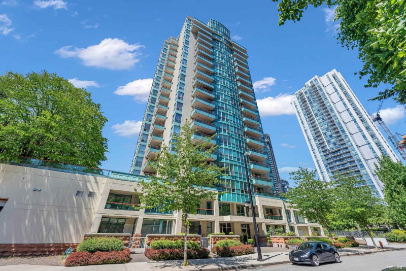 1505 - 1148 Heffley Crescent