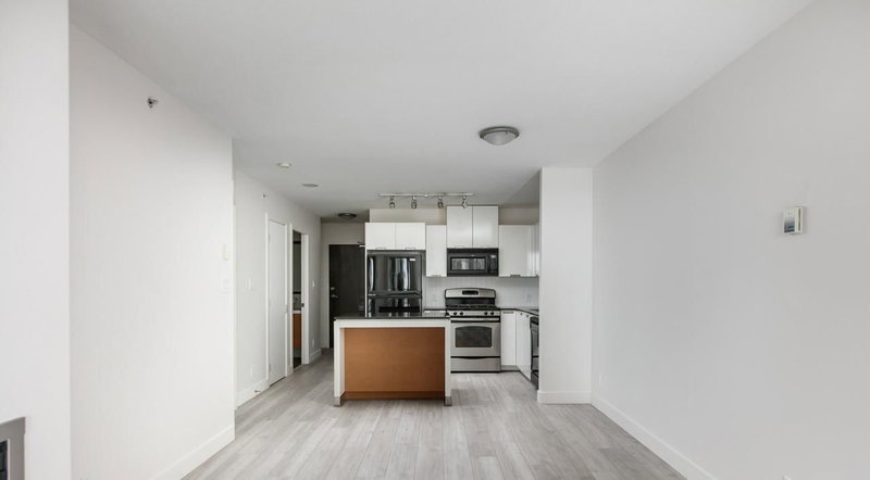602 - 151 2nd Street W
