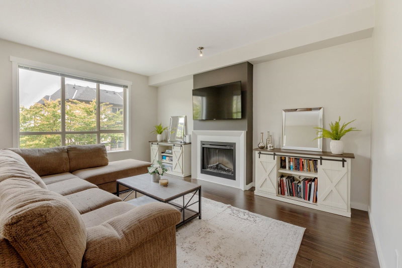 22 - 10595 Delsom Crescent
