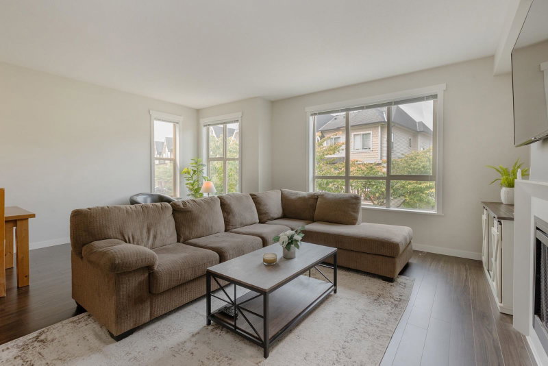22 - 10595 Delsom Crescent
