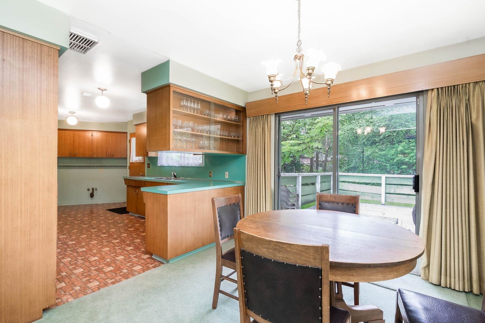 Listing Image 8