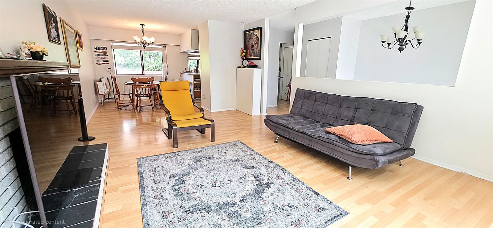 Listing Image 4