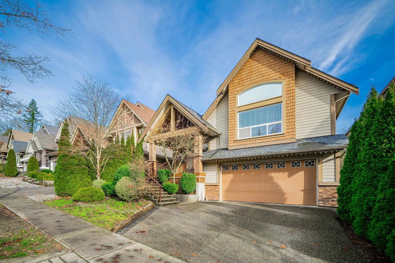 1353 Hames Crescent