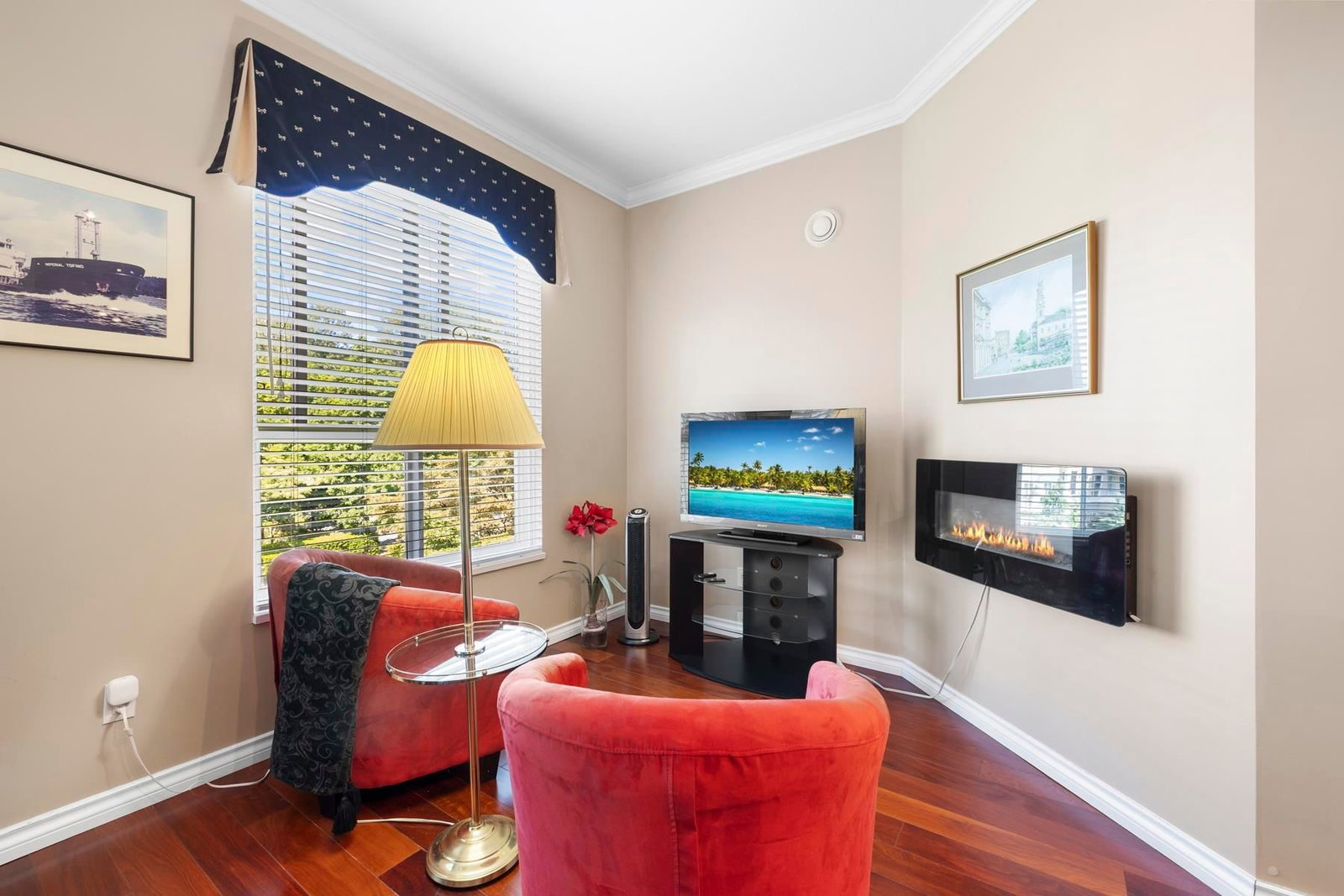 Listing Image 10
