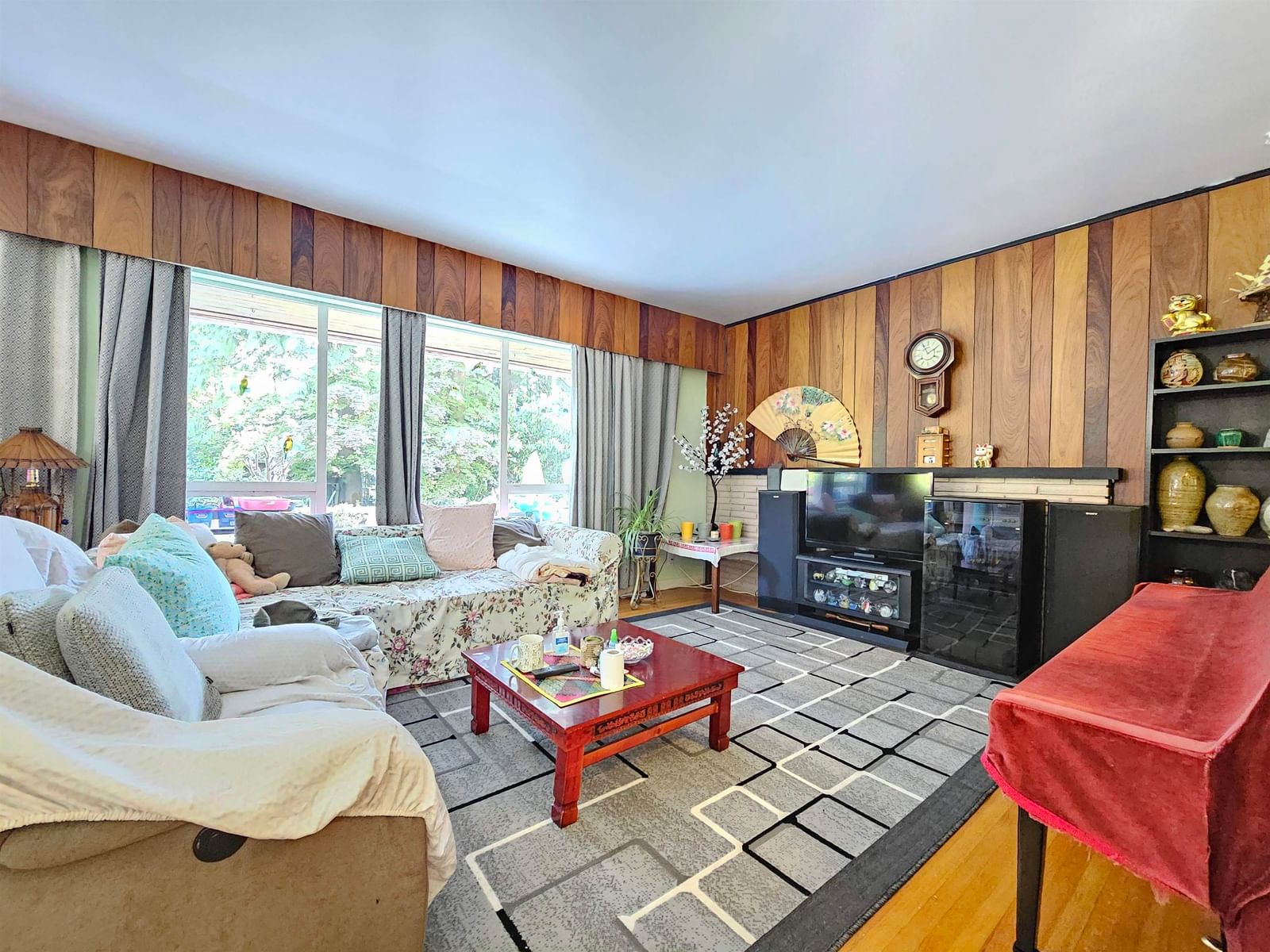 Listing Image 9