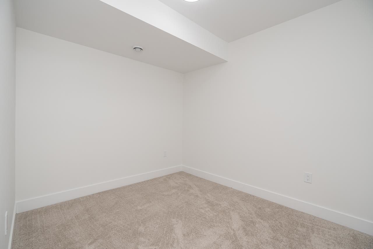 Listing Image 30