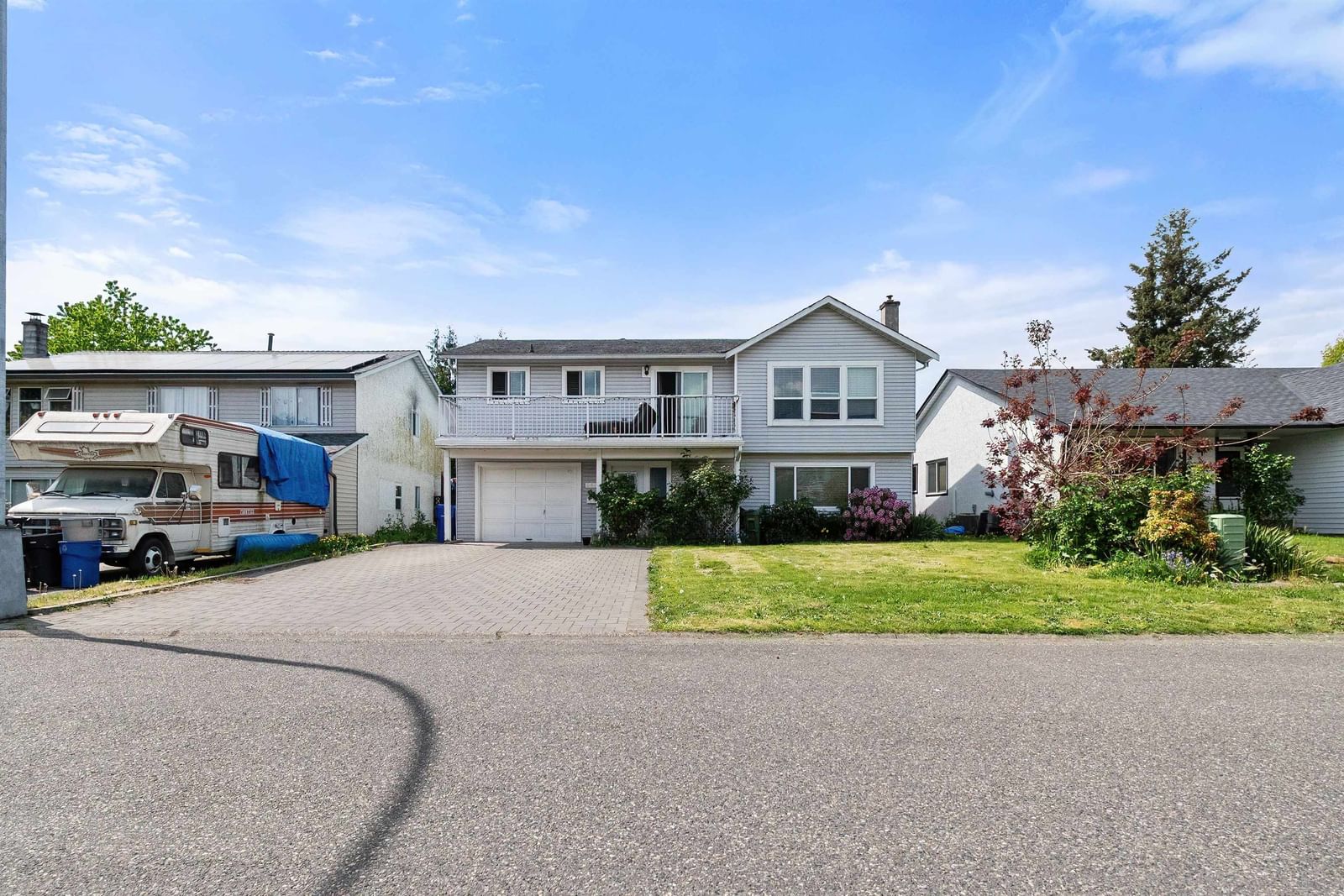 Listing Image 4