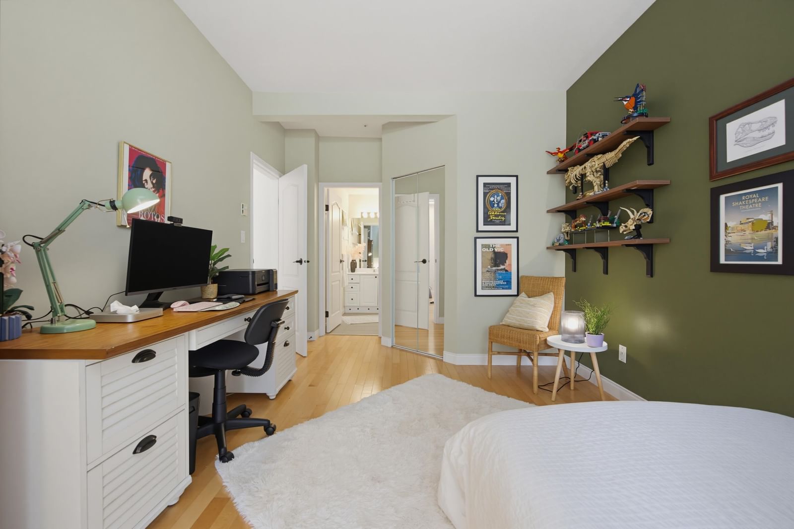 Listing Image 22