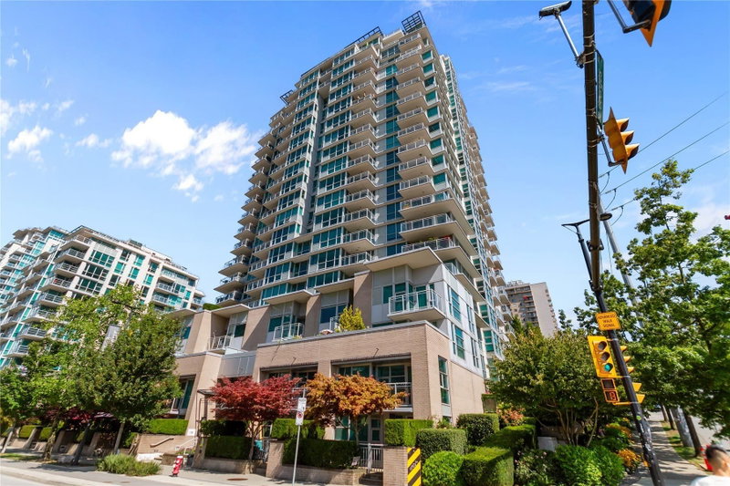 302 - 188 Esplanade E