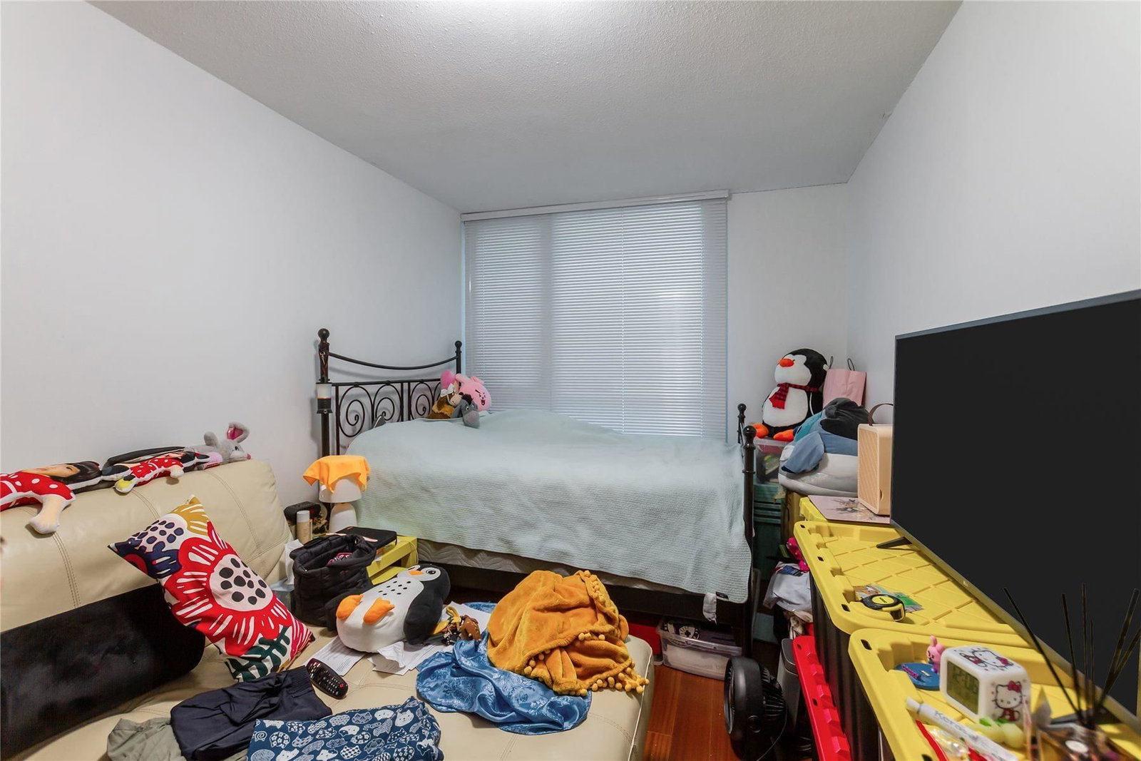 Listing Image 16