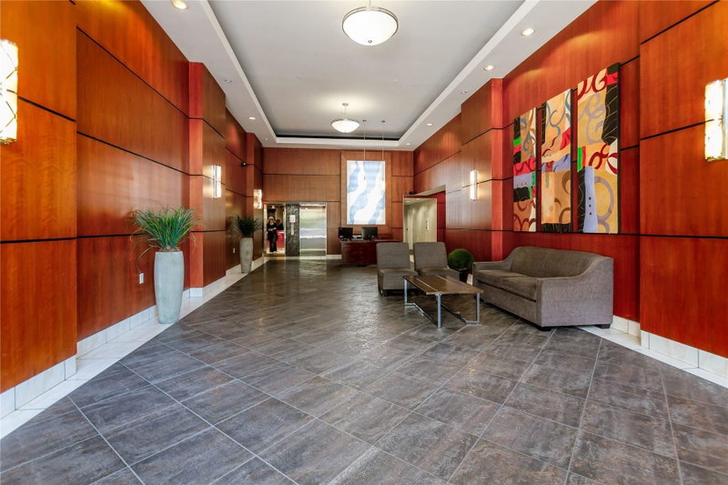 302 - 188 Esplanade E