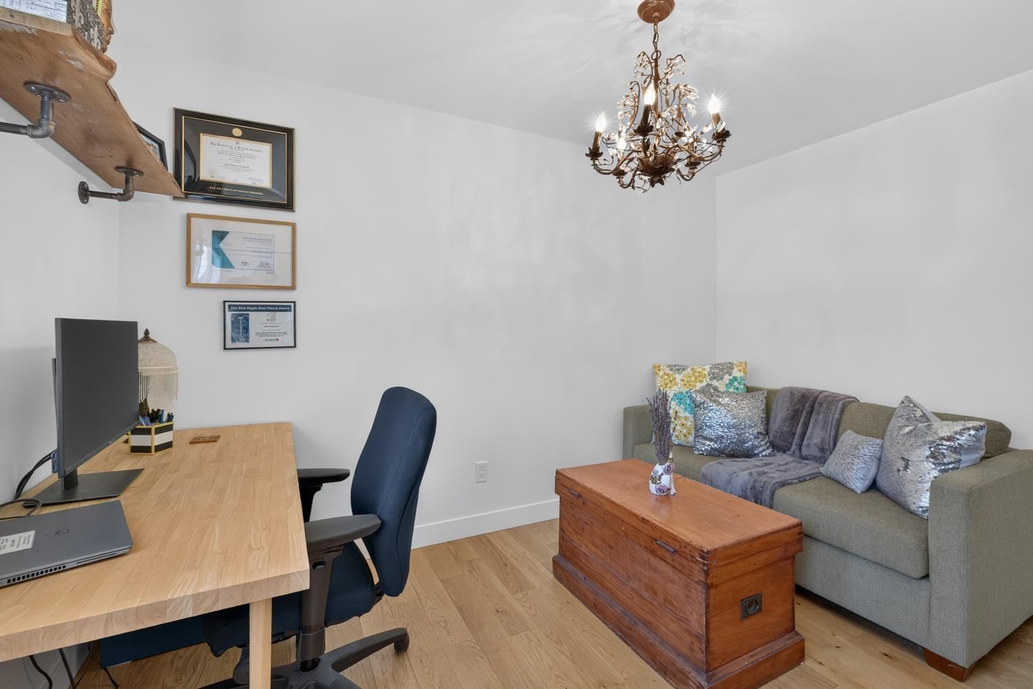 Listing Image 16