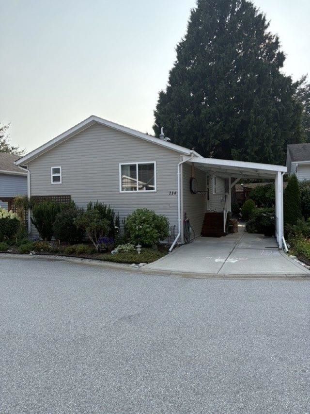 114 - 4510 Sunshine Coast Highway