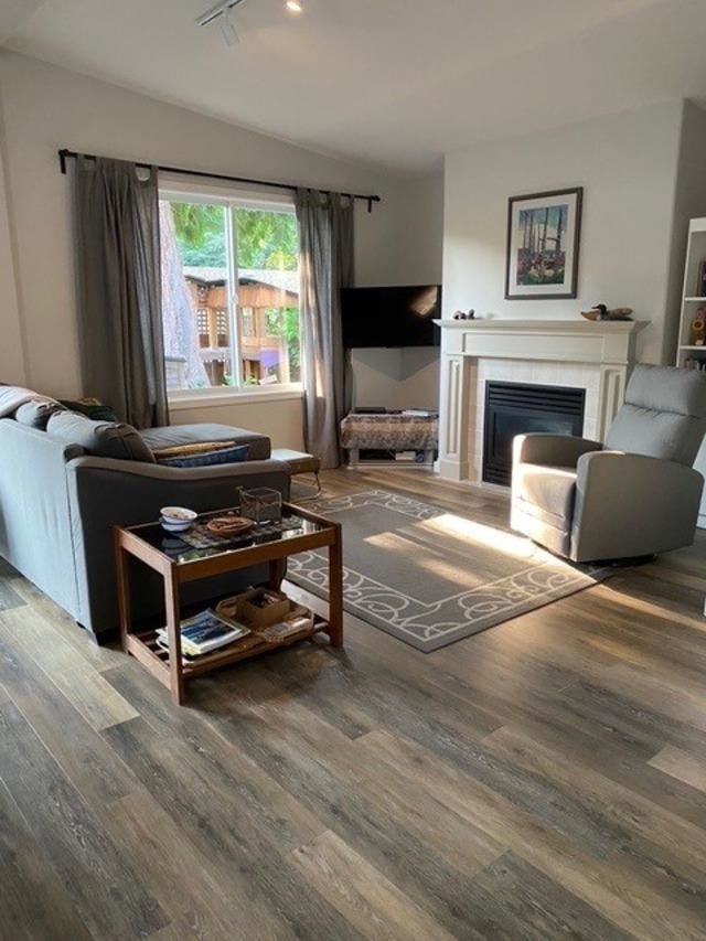 114 - 4510 Sunshine Coast Highway