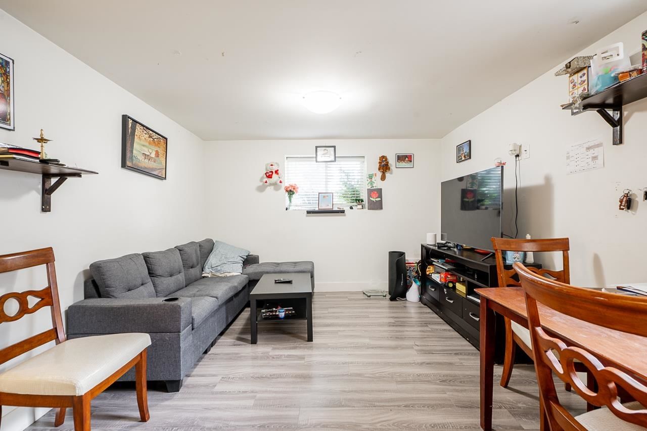 Listing Image 16
