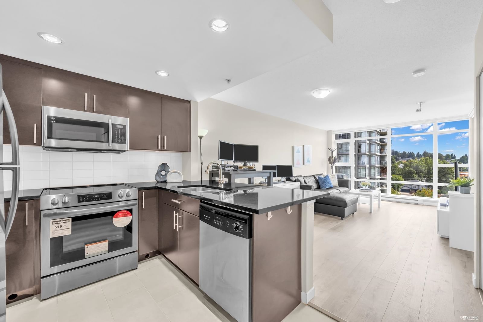 Listing Image 10