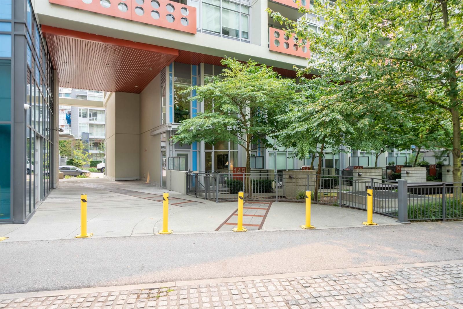Listing Image 19