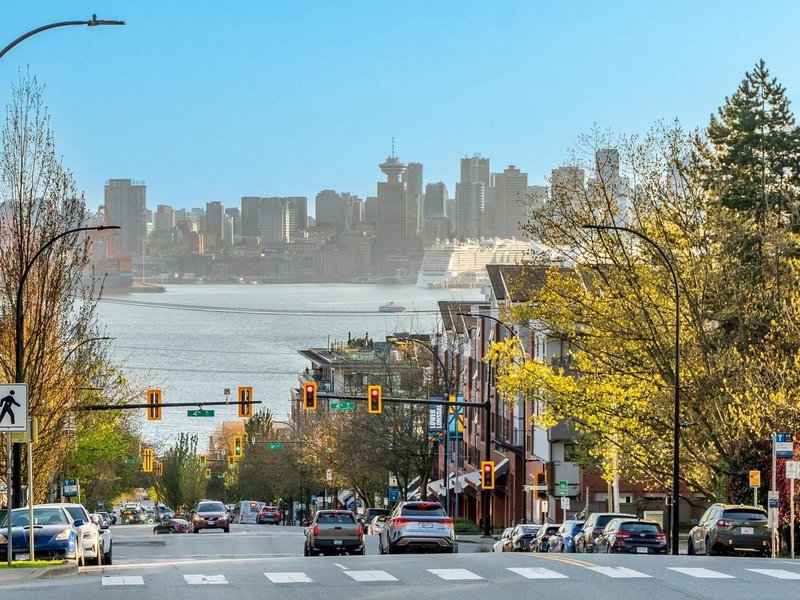 104 - 170 4th Street W