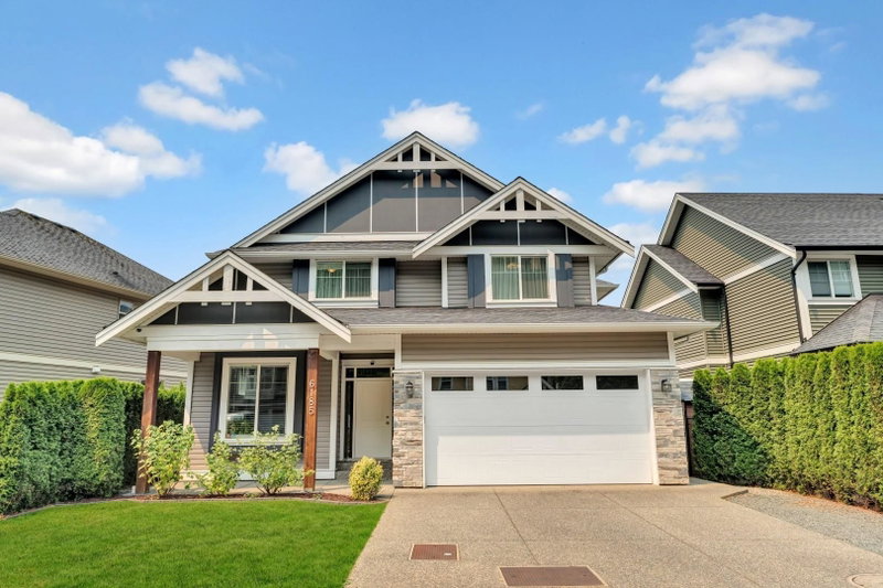 6185 Rexford Drive