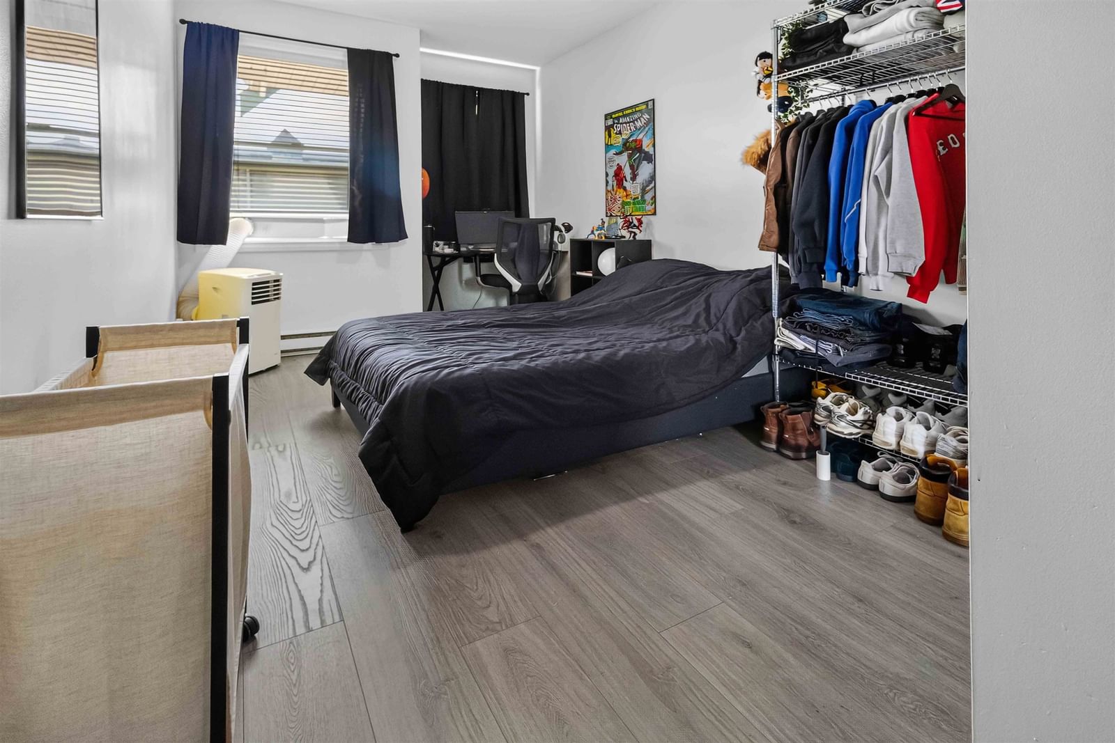 Listing Image 12