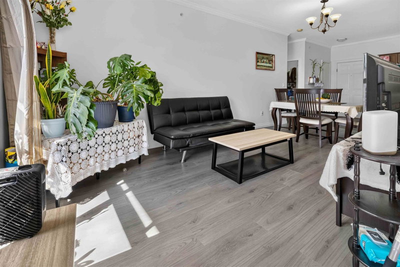 304 - 46053 Chilliwack Central Road
