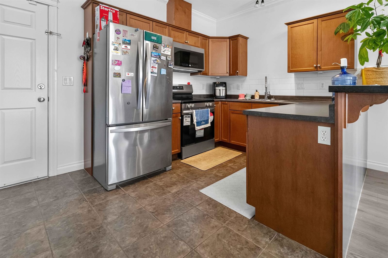 Listing Image 8