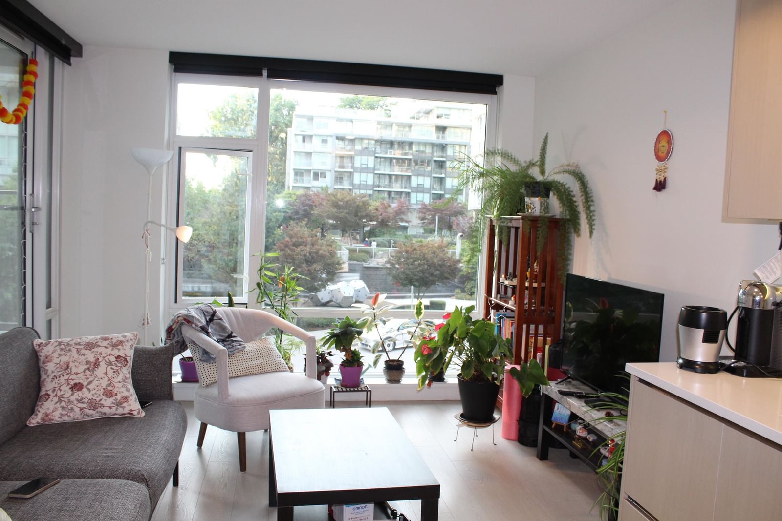 Listing Image 9