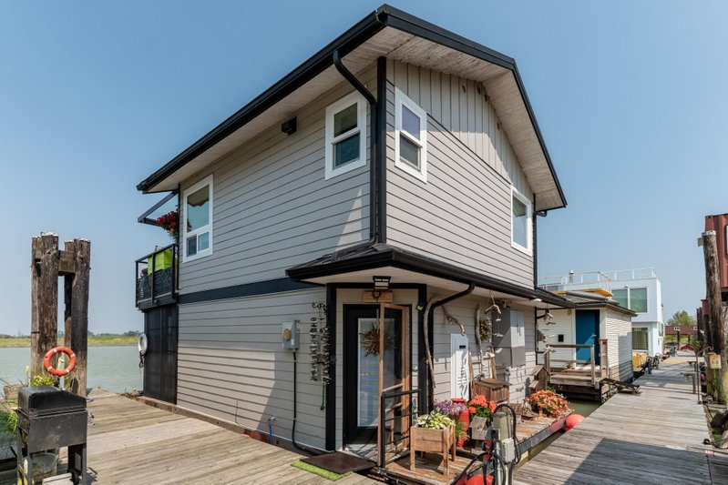 14 - 3871 River Road Road W