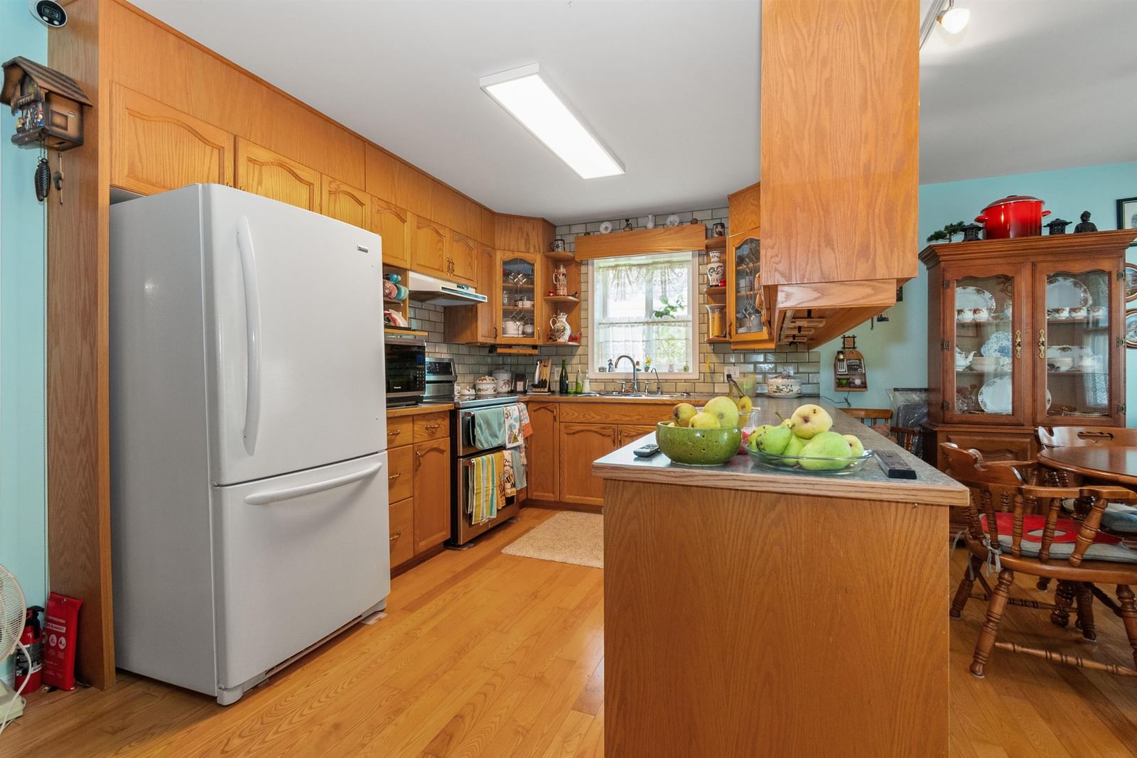 Listing Image 9