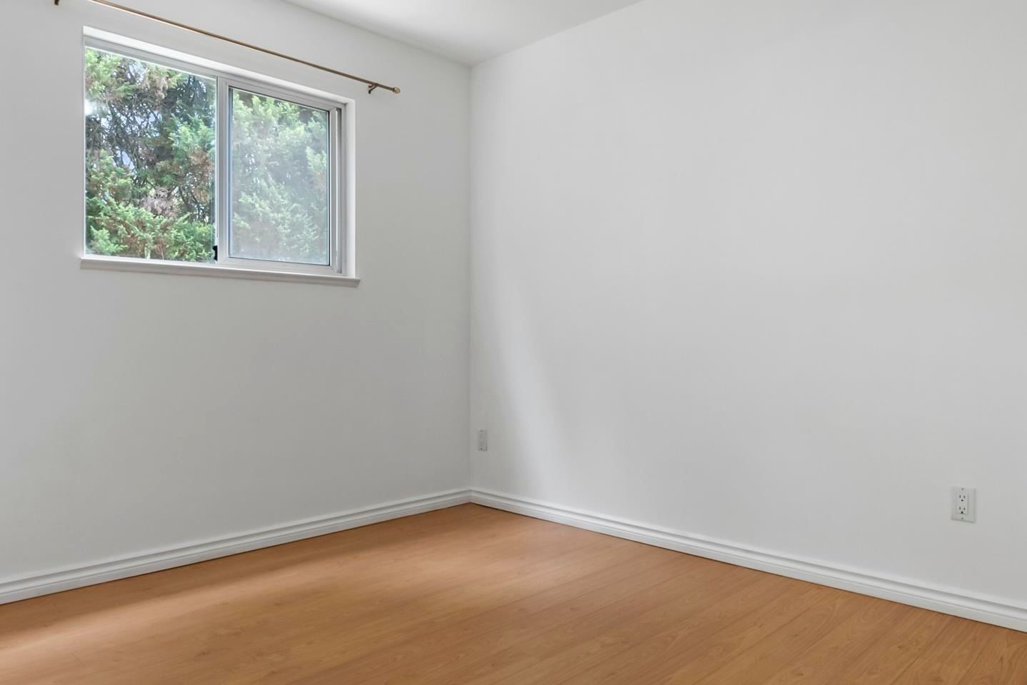 Listing Image 38