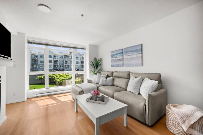 302 - 3142 St Johns Street