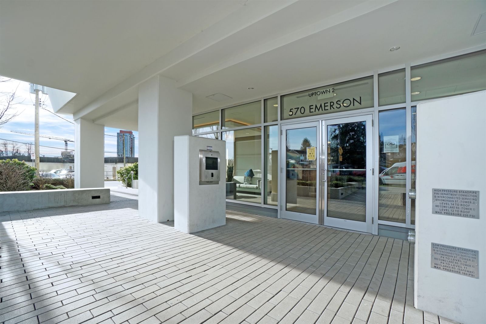 Listing Image 12