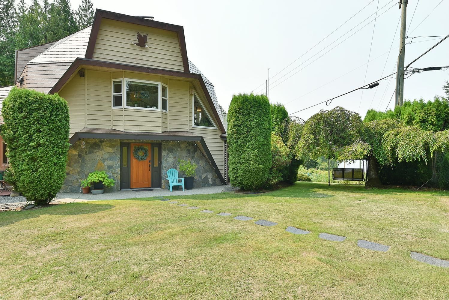 Listing Image 4
