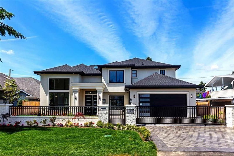 10820 Dennis Crescent